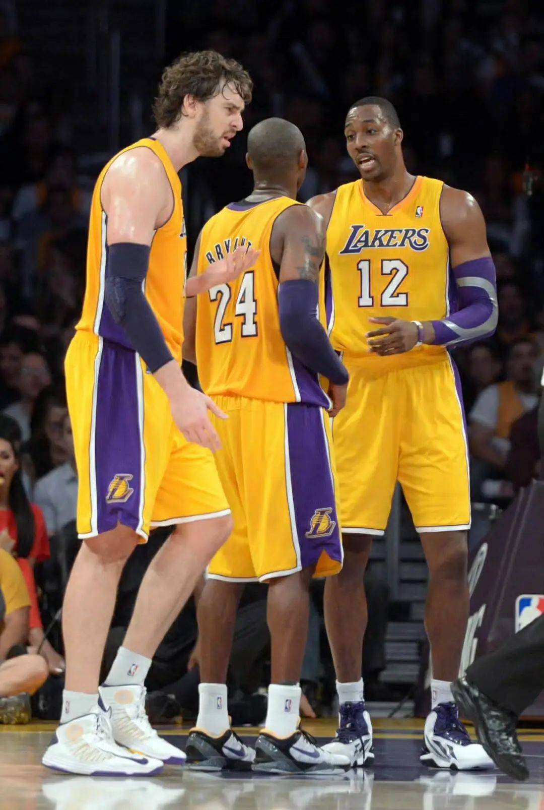 [国际足球]澳大利亚大胜印尼 暂列小组第二